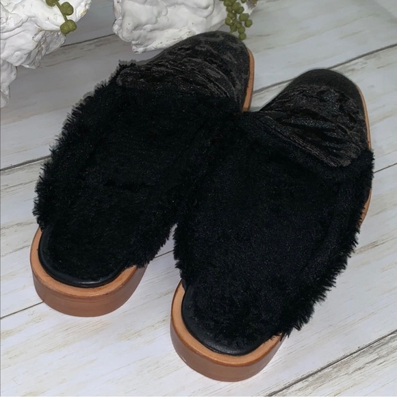 Free People Butterfly Effect Black Velvet Faux Sherpa Lined Flats EU 36/37 BNWOB - Picture 8 of 14